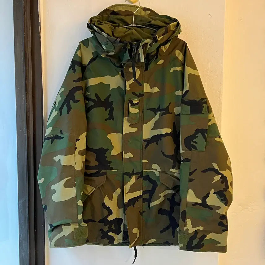 [SOLD OUT] [LARGE] WOODLAND ECWCS GORE-TEX jacket