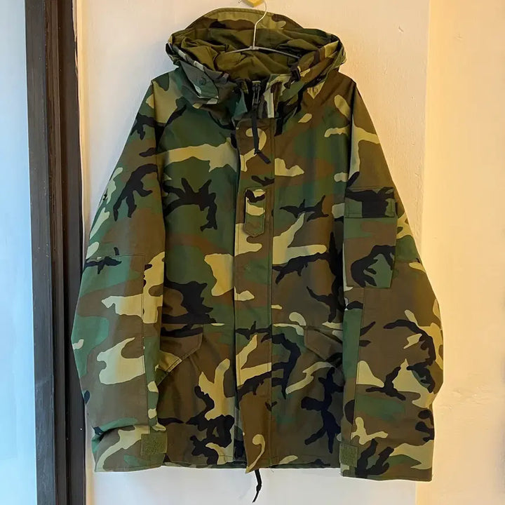 [SOLD OUT] [LARGE] WOODLAND ECWCS GORE-TEX jacket