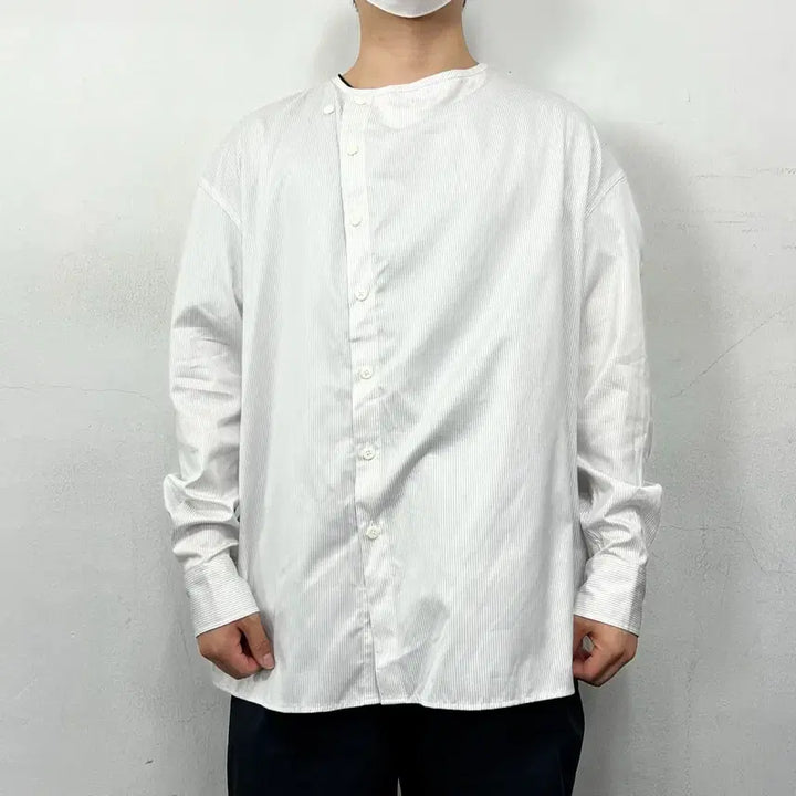[SOLD OUT] 아더에러 논카라 비대칭 스트라이프 루즈 셔츠 화이트