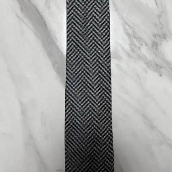 [SOLD OUT] 톰포드 타이 판매합니다 한달반전 구매 실착1회