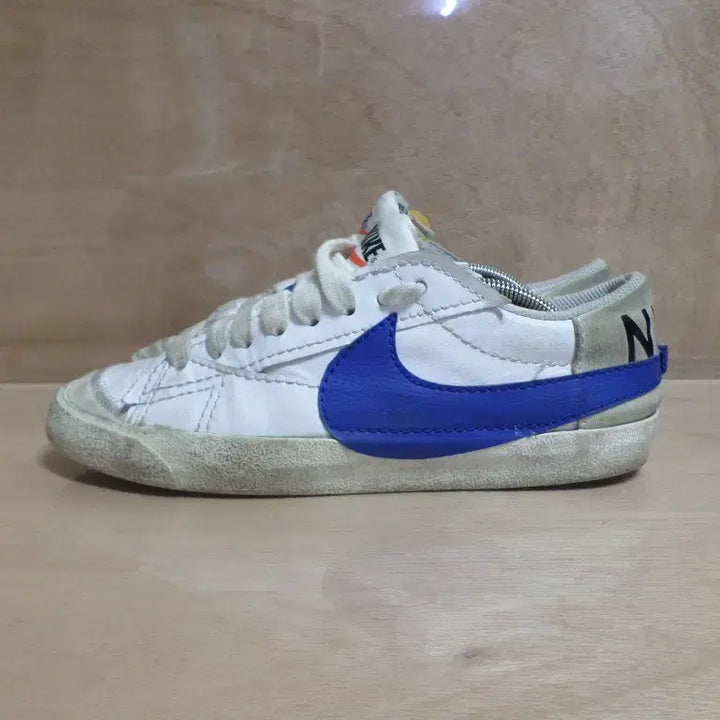 [SOLD OUT] 휘리릭구제 275 나이키 블레이저 점보 로우77 운동화260624