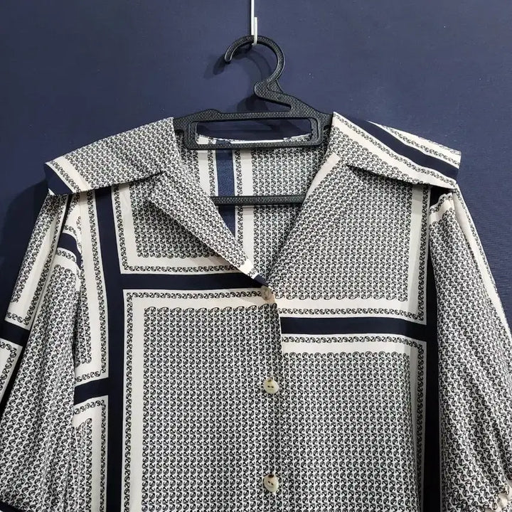 [SOLD OUT] 레코브 패턴 세일러 원피스