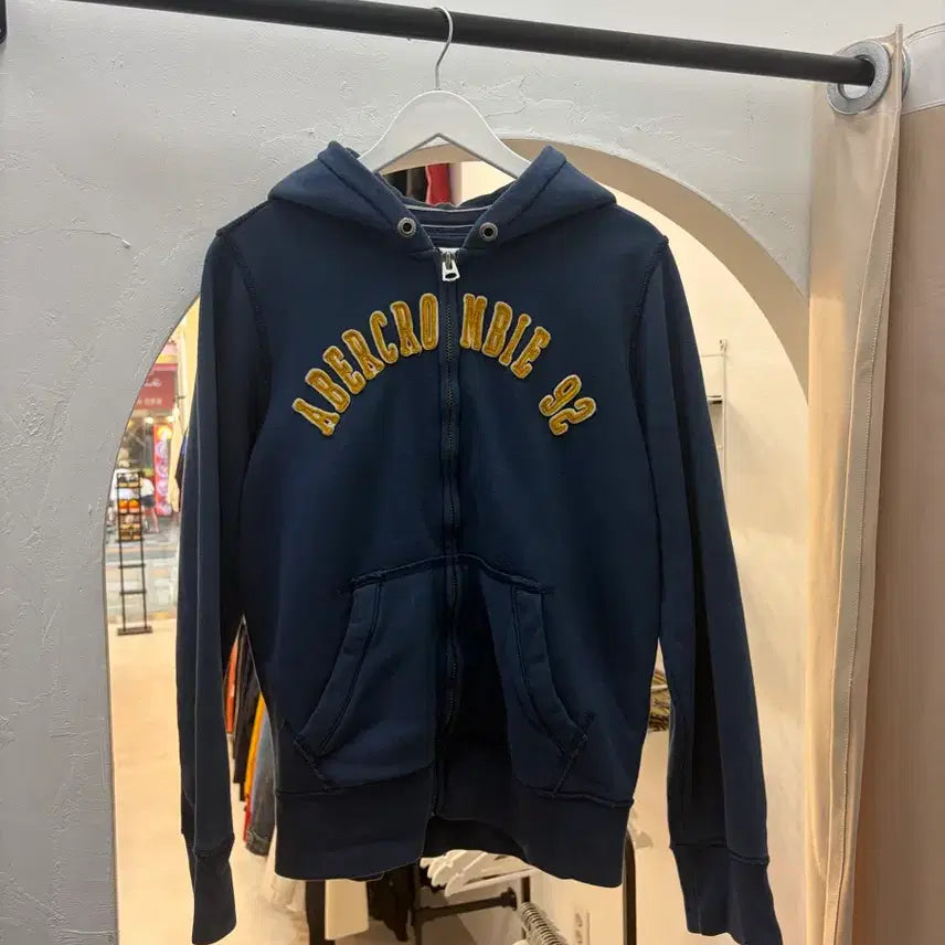[SOLD OUT] 아베크롬비 빅로고 후드집업
