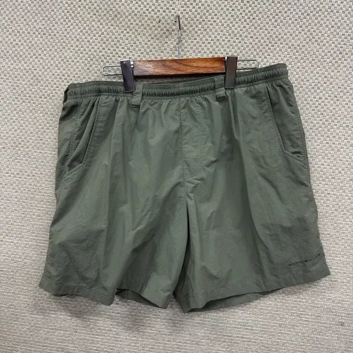 [SOLD OUT] 콜럼비아 츄리닝 반바지 XL D06570