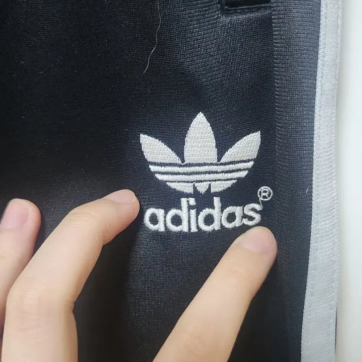 [SOLD OUT] 아디다스 트랙 팬츠 블랙 트레이닝 팬츠