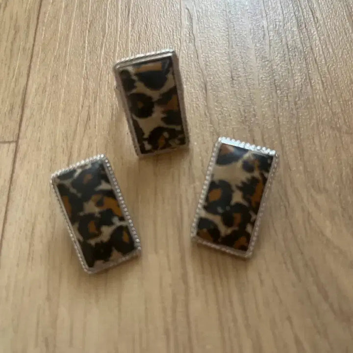 [BUNJANG] Leopard Pattern Ring and Earring Set / 레오파드 패턴 반지 귀걸이 세트