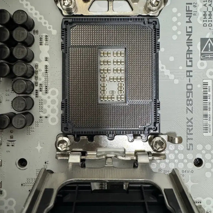 [BUNJANG] ASUS Z890 ROG STRIX A Motherboard / ASUS Z890 ROG STRIX A 인텍 판매