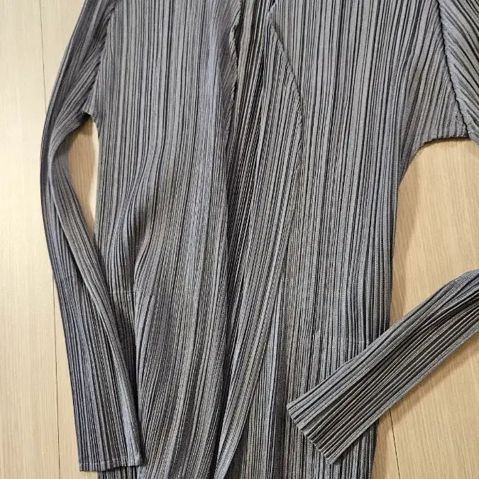 [BUNJANG] Pleats Please Basic Middle Cardigan Grey / 플리츠플리즈 베이직 미들 가디건 그레이