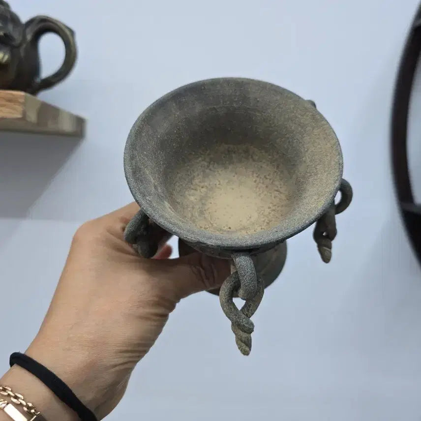 [BUNJANG] Antique Earthenware Cup with Chain Ornament / 골동품 토기 영락잔 민속품