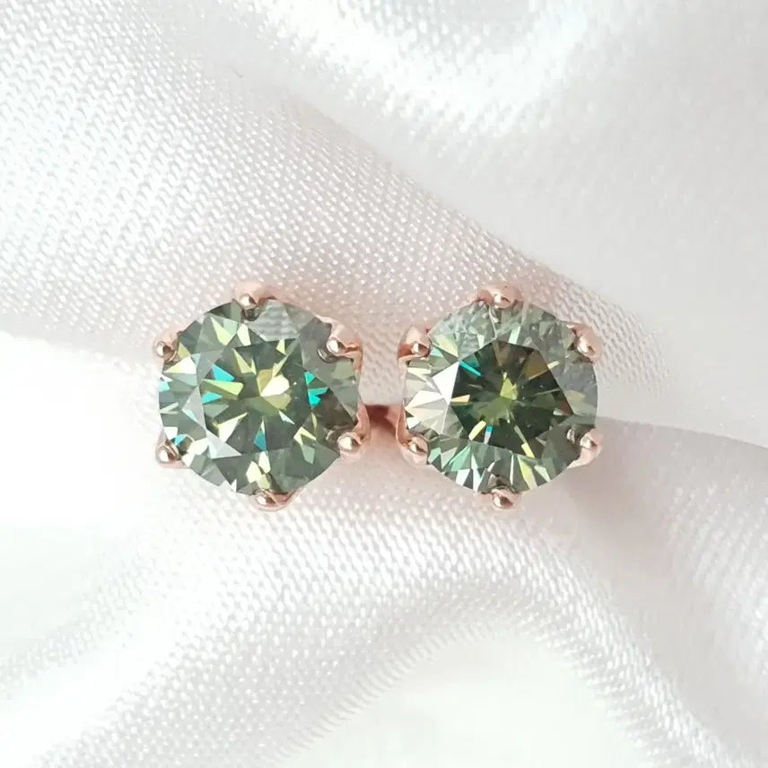 [BUNJANG] Deep Green Moissanite 2ct Rose Gold Stud Earrings / [새상품]딥그린 모이사나이트 1X2 총 2캐럿 로즈골드 귀걸이
