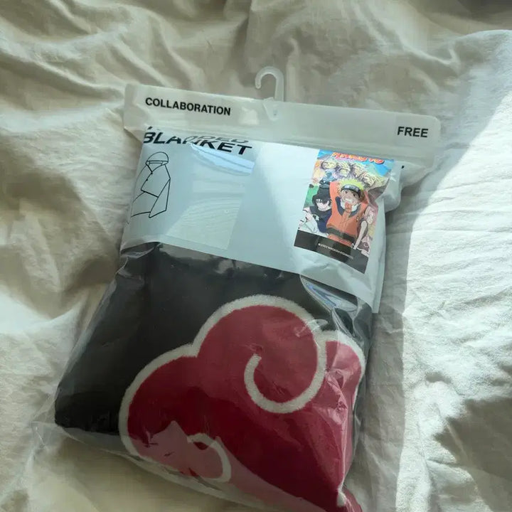 [BUNJANG] SPAO Naruto Akatsuki Cloud Design Blanket / (새상품) 스파오 팝업 나루토 아카츠키 담요