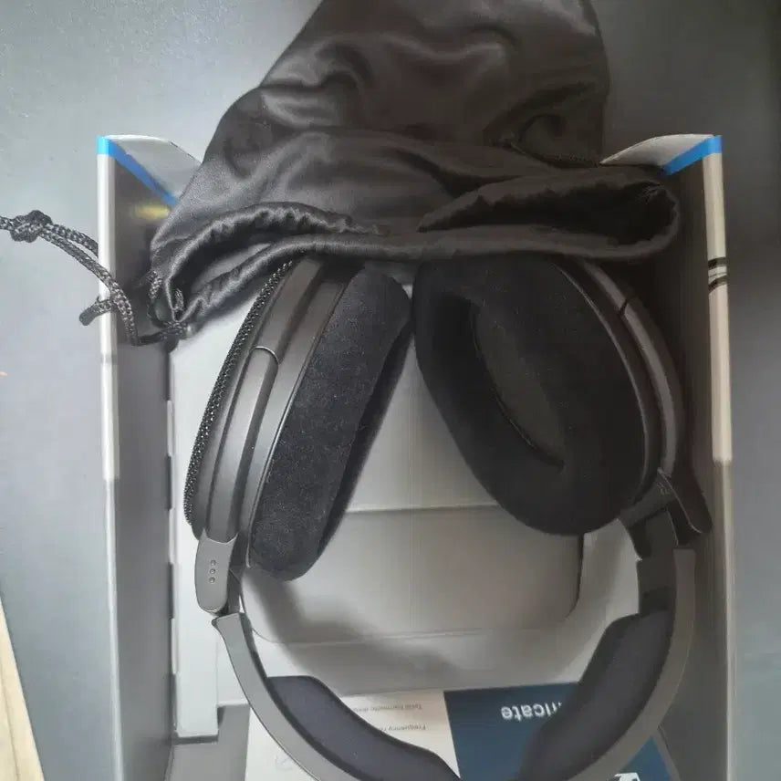 [BUNJANG] Sennheiser HD 660S2 Headphones / 젠하이저 HD 660S2 헤드폰
