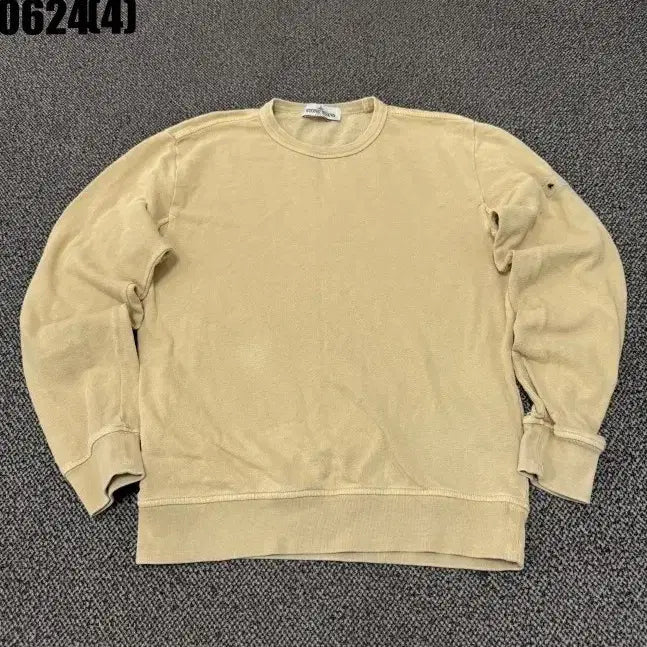 [SOLD OUT] 스톤아일랜드 맨투맨 베이지 0624