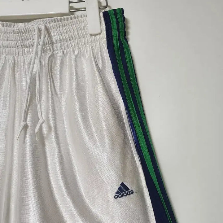 [BUNJANG] Adidas Three-Stripes Training Pants Glossy White / 아디다스 삼선 트레이닝 팬츠 흰색 글로시 화이트