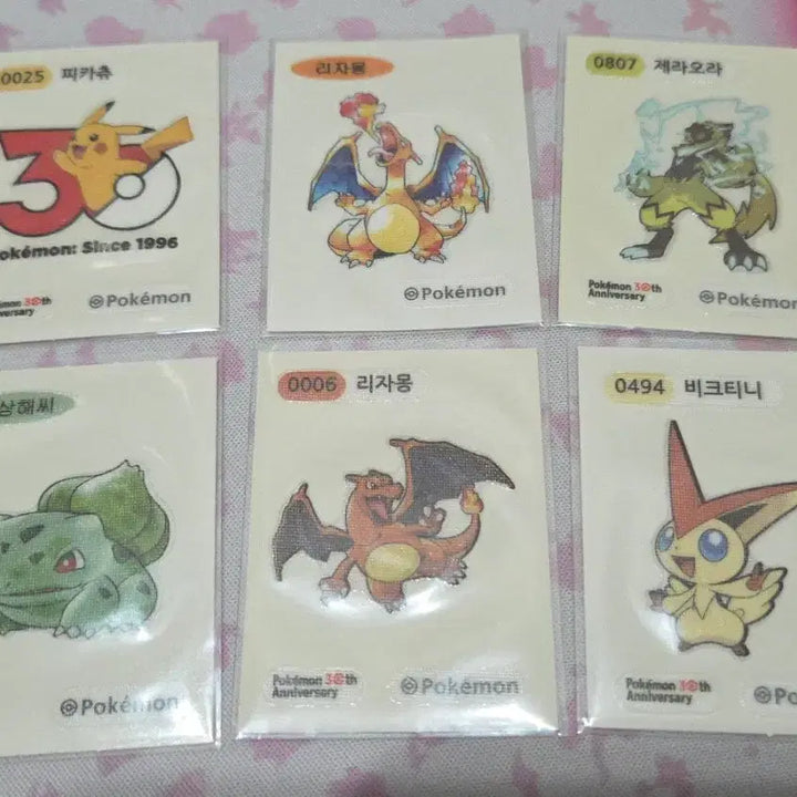 [BUNJANG] Pokemon Sticker Artworks Charizard &amp; Pikachu 30th Anniversary Collection / 포켓몬띠부씰 아트워크 리자몽 30주년 피카츄등 씰 모음