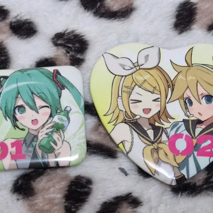 [BUNJANG] Betti Hatsune Miku &amp; Kagamine Rin/Len Enamel Pin / 베띠님 미쿠 린렌 뱃지 판매