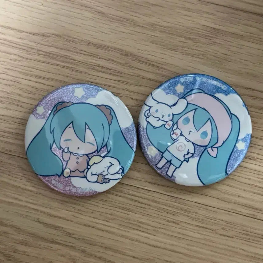 [BUNJANG] Miku Cinnamoroll Badge Set / 미쿠 시나모롤 뱃지 2개 세트
