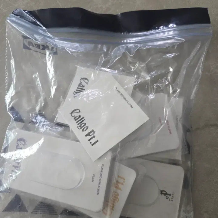 [BUNJANG] PLAVE Carabiner Shoe Charm Set / 플레이브 카라비너 슈참세트