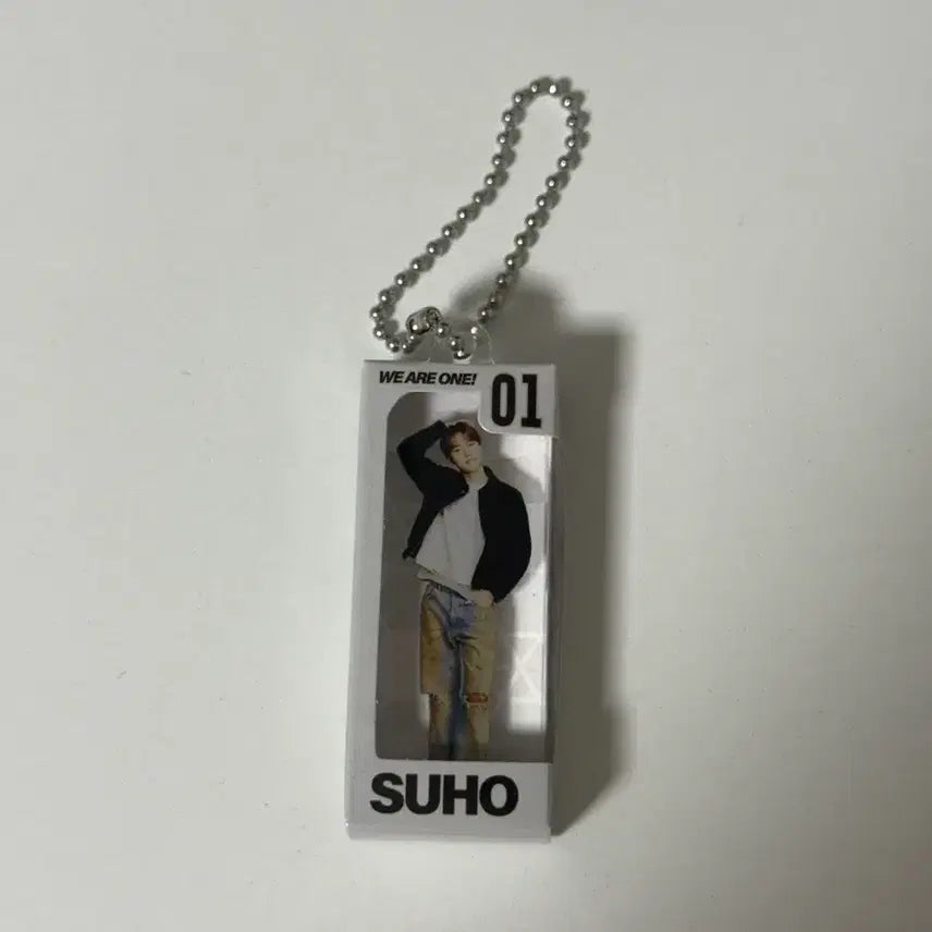 [BUNJANG] EXO SUHO Fanmeeting Keyring / 엑소 팬미팅 엠디 수호 키링 양도