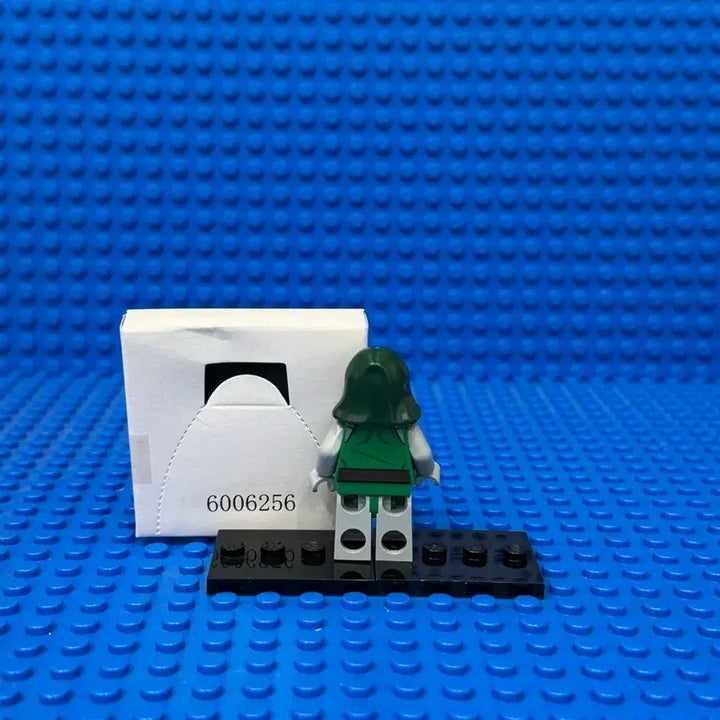 [BUNJANG] LEGO Marvel Old Doctor Doom (Unused Cape) / 레고 마블 올드 닥터 둠 (망토 미사용)
