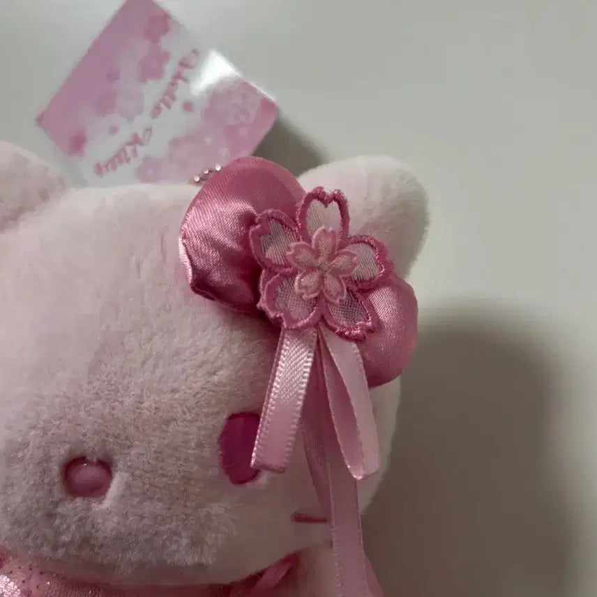 [BUNJANG] Sanrio 2026 Sakura Hello Kitty Mascot Doll Keychain / 산리오 2026 사쿠라 벚꽃 헬로키티 키티 마스코트 인형 키링 팝니다