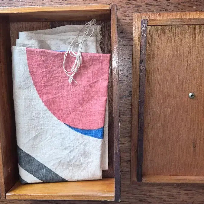 [BUNJANG] Vintage Taegeukgi Display Case with Taegeukgi Flag / 옛날 태극기함.태극기