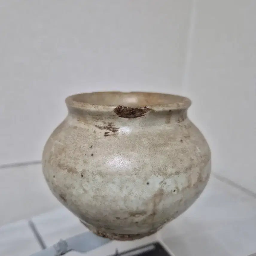 [BUNJANG] Joseon Dynasty White Porcelain Vase / 도자기