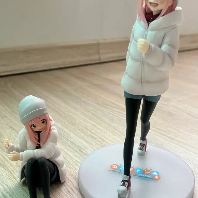 [BUNJANG] Yuru Camp Nadeshiko Kagamihara 2 Set Figure / 유루캠 나데시코 2세트