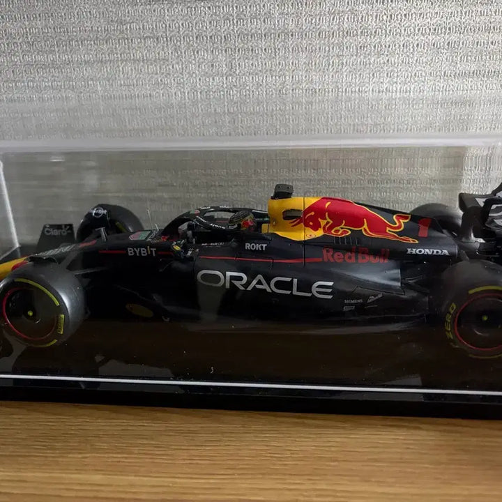 [BUNJANG] Red Bull Racing F1 Model Car BYBIT / 레드불 레이싱 F1 모델카 BYBIT