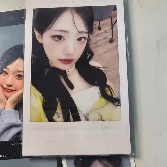 [BUNJANG] QWER World Tour Japan Polaroid / QWER  월드투어 일본 폴라로이드 팝니다
