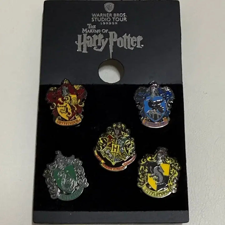 [BUNJANG] Harry Potter House Emblem Badge Set / (런던 구매)해리포터 기숙사 엠블럼 뱃지 양도