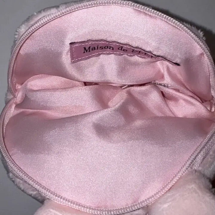 [BUNJANG] Maison de Fleur Yoshitoku Rabbit Pouch / 메종 드 플뢰르 요시토쿠 토끼 파우치