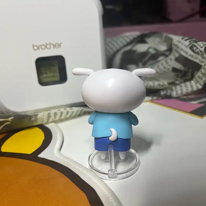 [BUNJANG] Crayon Shin-chan White Dog CGV Kindergarten Figure / 흰둥이 CGV 유치원 피규어 짱구는 못말려