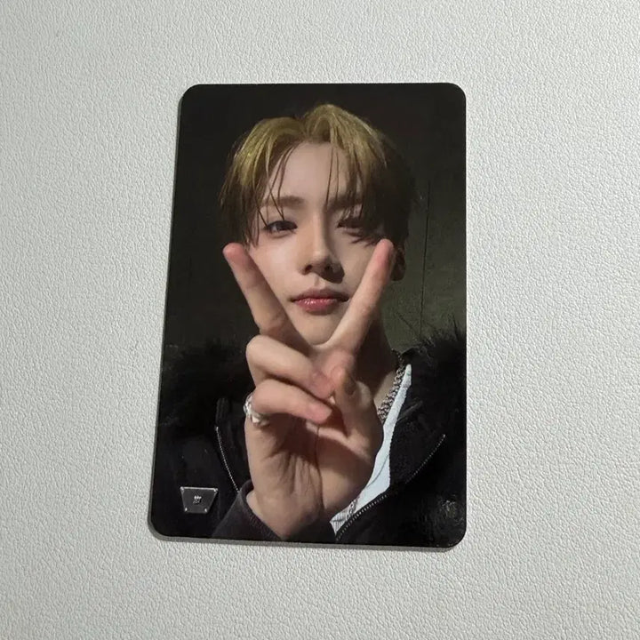 [BUNJANG] Aldi One Lee Sang Won Star River V-Cut Photocard / 알디원 이상원 스타리버 v자 포카