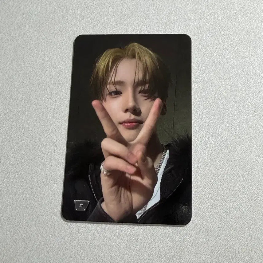 [BUNJANG] Aldi One Lee Sang Won Star River V-Cut Photocard / 알디원 이상원 스타리버 v자 포카