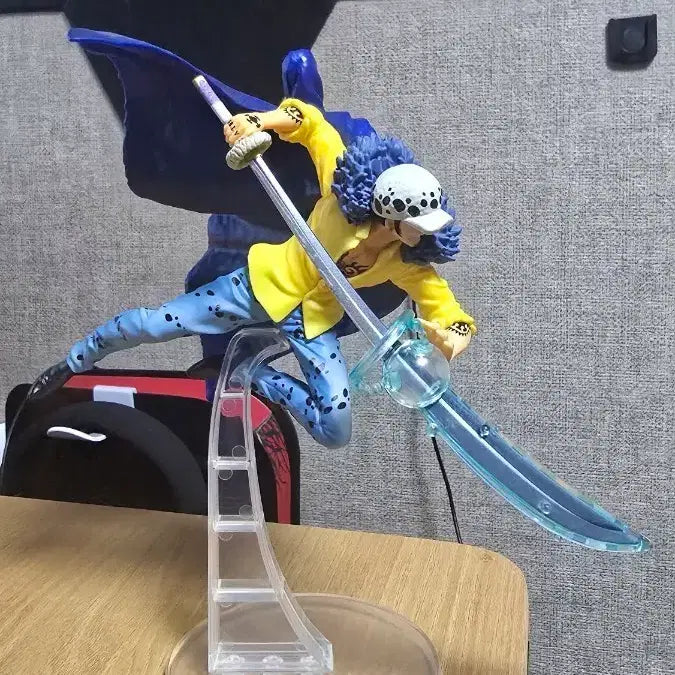 [BUNJANG] Ichiban Kuji Trafalgar Law (Beyond The Level) Figure / 원피스 제일복권 트라팔가 로우 (비욘드 더 레벨)