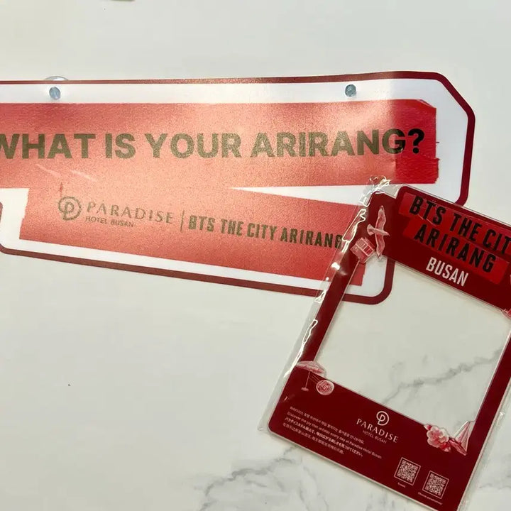 [BUNJANG] BTS THE CITY ARIrang BUSAN Paradise Hotel Goods Window Banner &amp; Acrylic Topper / BTS THE CITY ARIrang BUSAN 파라다이스호텔 굿즈