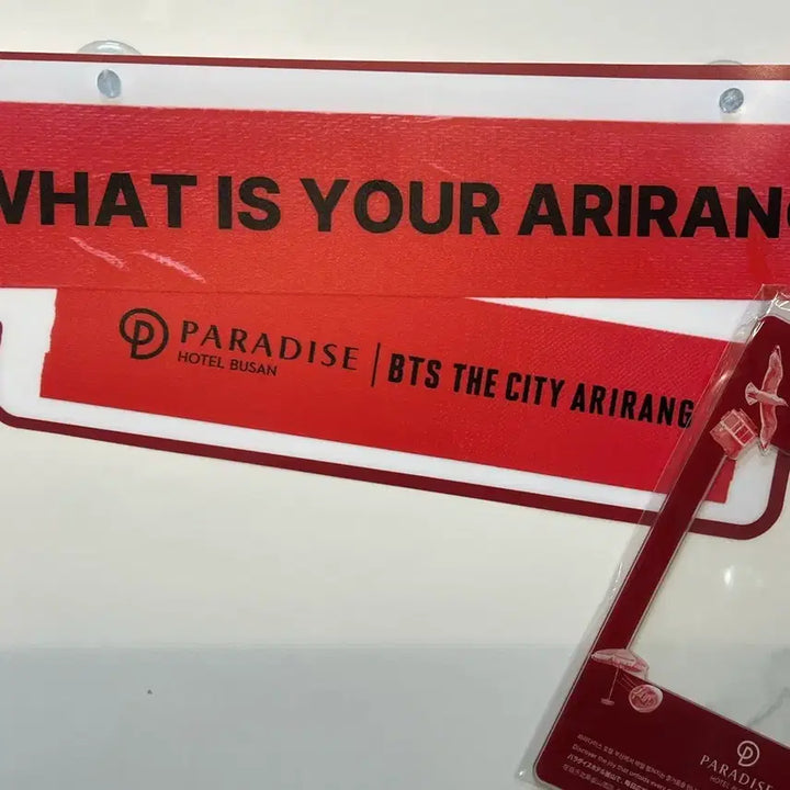 [BUNJANG] BTS THE CITY ARIrang BUSAN Paradise Hotel Goods Window Banner &amp; Acrylic Topper / BTS THE CITY ARIrang BUSAN 파라다이스호텔 굿즈