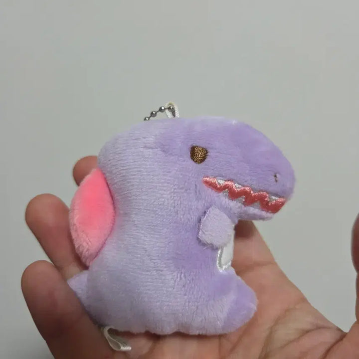 [BUNJANG] Vintage Toy Character Goods Classic Cartoon Figure Doll Purple Dinosaur Keyring Strap / 빈티지 토이 캐릭터 굿즈 고전 만화 피규어 인형 보라 공룡 키링 스트랩