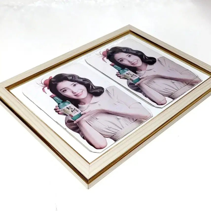 [BUNJANG] IU Chamisul Model Paper Box Image Frame / [인기수집반]아이유 액자 - 참이슬 모델 20개입 종이박스 이미지사용