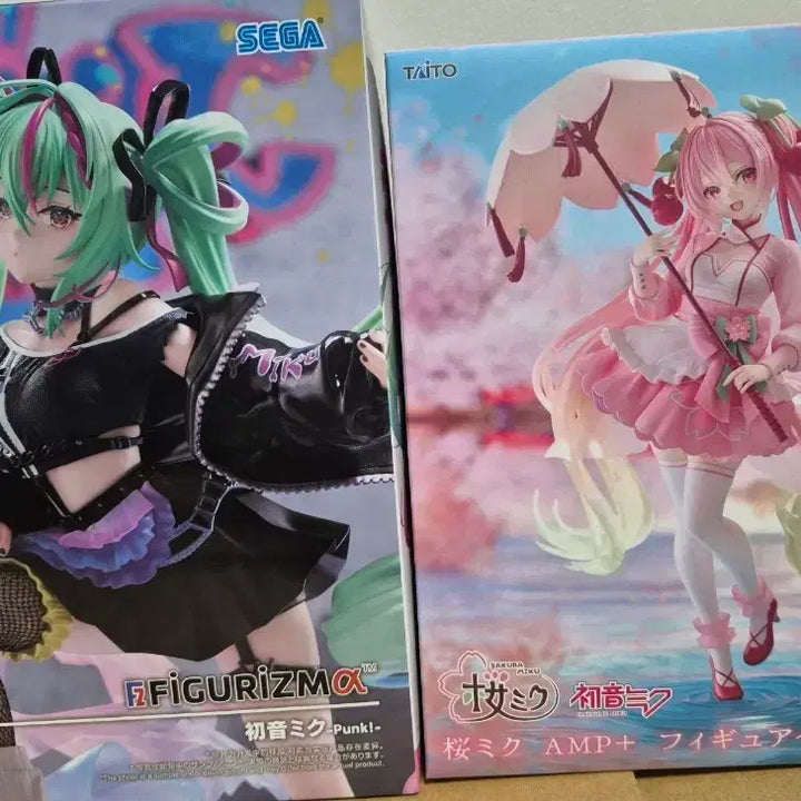 [BUNJANG] Hatsune Miku Punk Version &amp; Sakura Miku Figure Bundle Set (Sealed) / 미개봉 일괄)) 하츠네 미쿠 펑크버전 /  벚꽃 사쿠라amp 미쿠 피규어