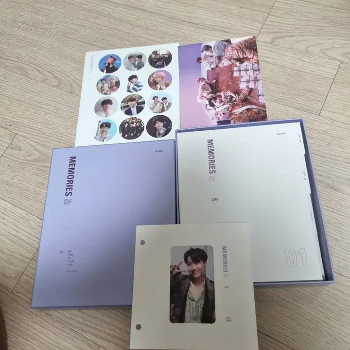 [SOLD OUT] [BUNJANG] BTS 2018 Memories Blu-ray J-Hope Photocard Bundle Set / 방탄 2018메모리즈 블루레이 호석 포카포함 풀셋양도.  bts