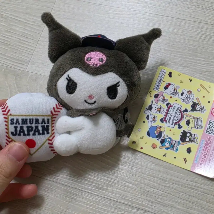 [BUNJANG] Kuromi Samurai Japan Baseball Doll / 쿠로미 사무라이 재팬 야구공 인형