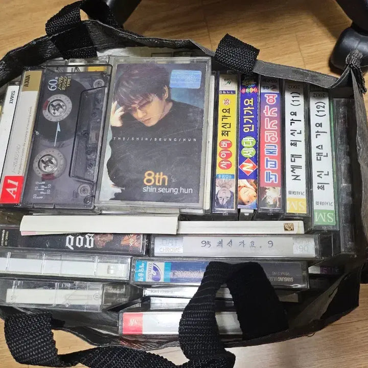 [BUNJANG] Cassette Tape &amp; CD Bundle (Approx. 71) / 카세트테이프&amp;CD(약73개)