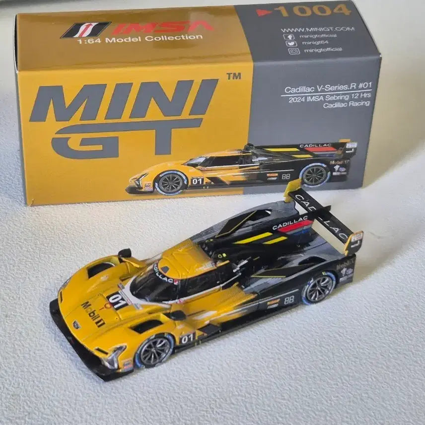 [BUNJANG] MiniGT 1:64 Cadillac Hypercar IMSA Sebring Diecast Model / 미니지티 캐딜락 하이퍼카 IMSA 세브링