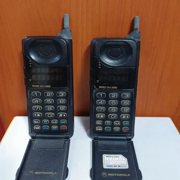 [BUNJANG] Motorola MICRO T-A-C 5000 Mobile Phone (2 Units) / 모토로라 MICRO T-A-C 5000 2개 ..
