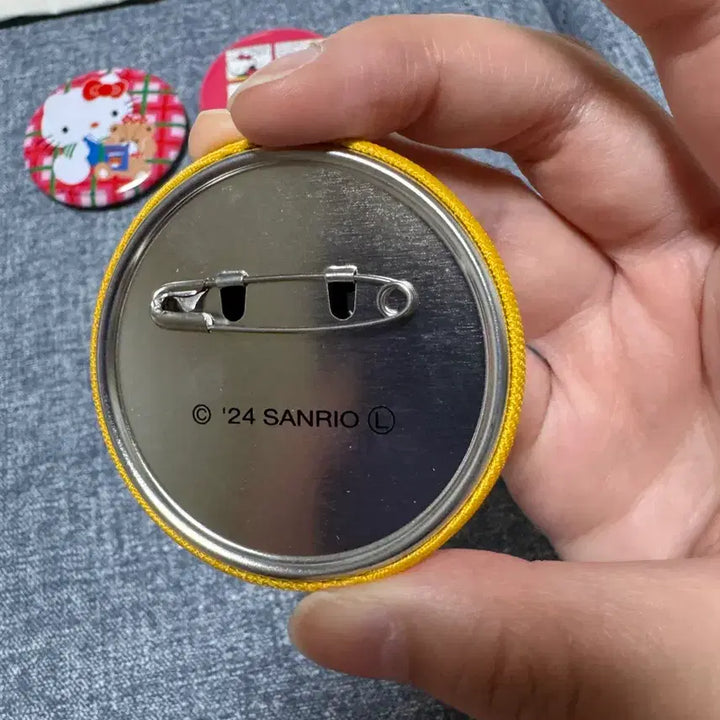 [BUNJANG] Pom Pom Purin Embroidered Can Badge / 폼폼푸린 자수 캔뱃지 판매중