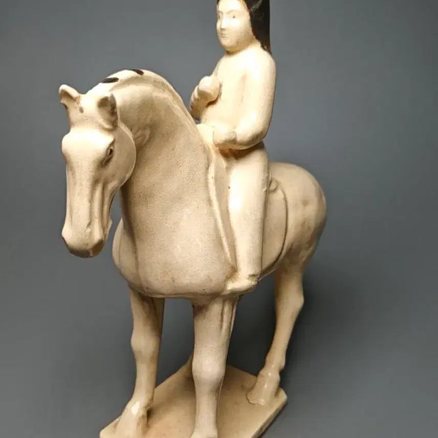 [BUNJANG] Late Ming Dynasty / Early Qing Dynasty Jingdezhen White Glaze Horse Rider Figure / [진품] 명말 청초 경덕진 백유 기마 인물상 중국도자기 골동품 수집품