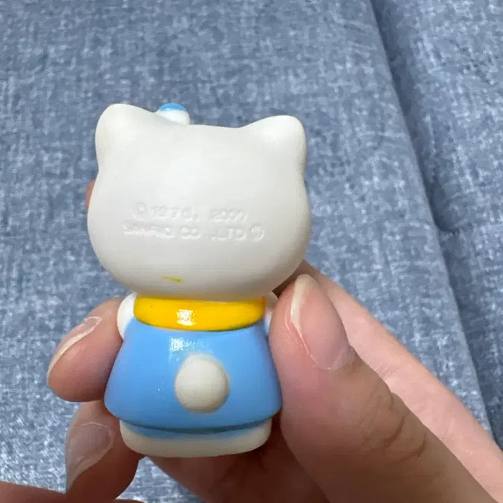 [BUNJANG] Classic Hello Kitty Blue Figure / 고전 헬로키티 파랑 키티 피규어 판매중