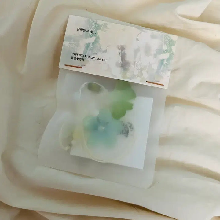 [BUNJANG] Yeonrok X Pul Pul Inventario Leaf Bookmark / 연록 X 풀풀 인벤타리오 끈갈피 책갈피 나뭇잎 판매